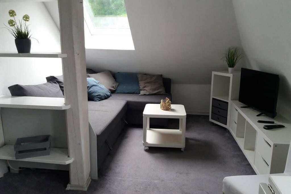 Helle 2-Zimmerwohnung Am Stadtrand 希尔德斯海姆 外观 照片